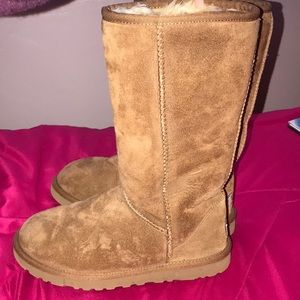 TALL Chesnut UGG boots - Perfect condition.